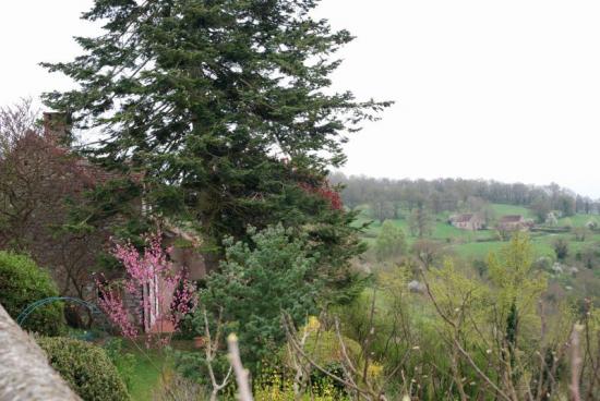 chasteloy vue depuis l'église.JPG